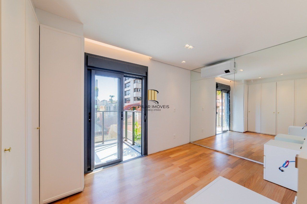 Apartamento novo 3 dormitórios com 2 vagas próximo ao Grêmio Náutico União