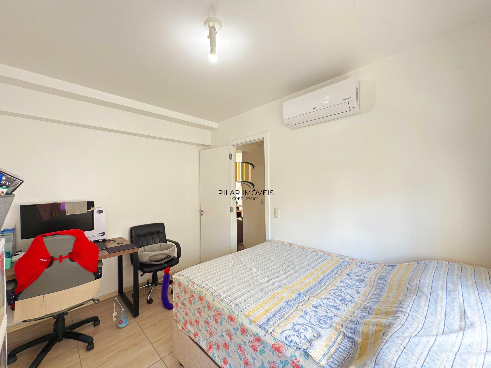 Lindo apartamento de 2 dormitórios e uma vaga de garagem