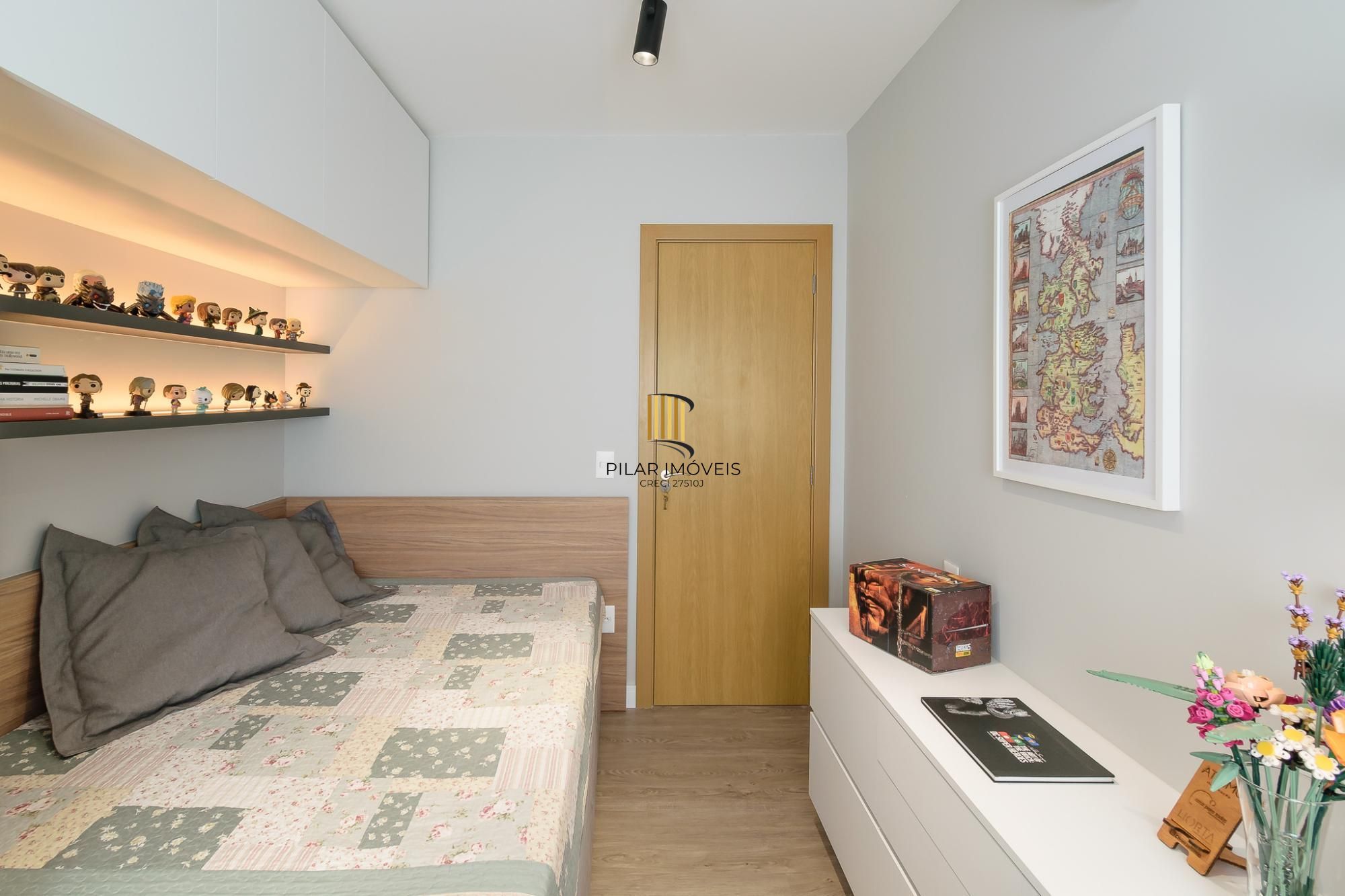 Apartamento com 2 dormitórios, 75m2 à venda no bairro farropilha