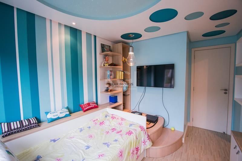 Casa Para Comprar  em condomínio com 5 quartos e 4 vagas no Jardim Botânico