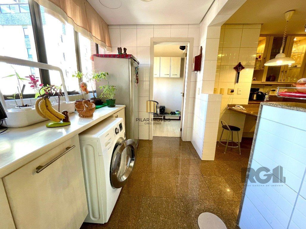 Ótimo apartamento com 3 dormitórios e 2 vagas em localização estratégica!