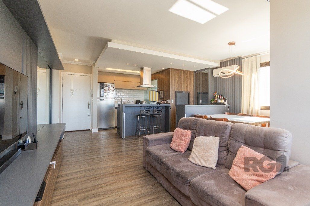 Apto 3 dormitórios, transformado em 2 com suíte e closet enorme, 2 vagas de garagem no jardim botânico