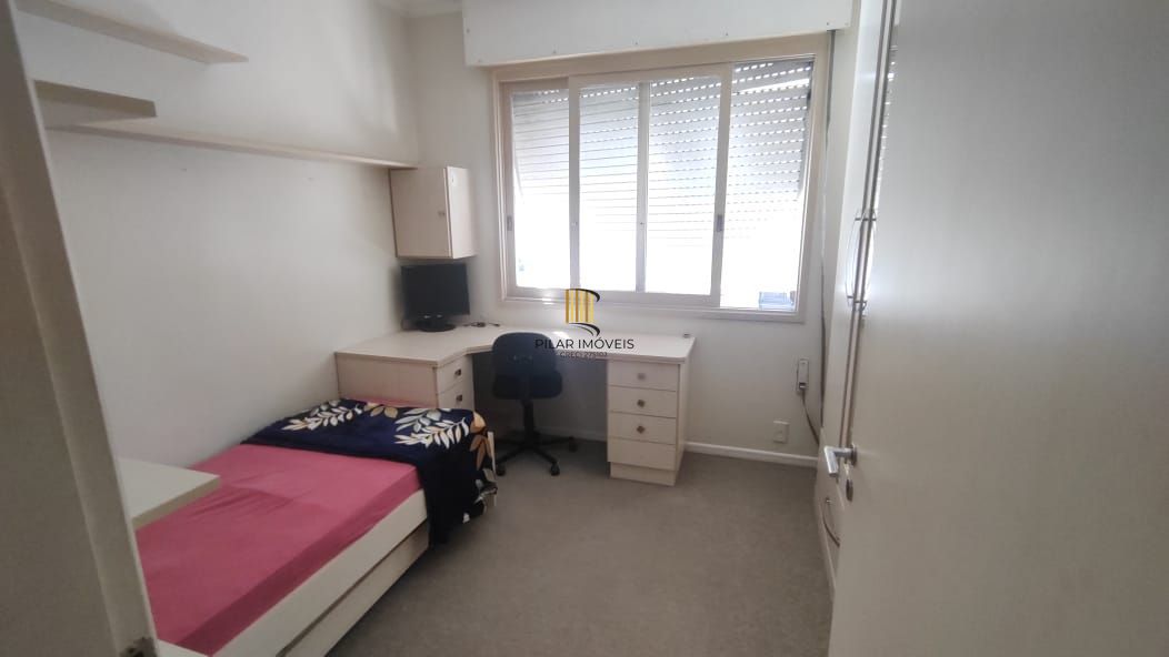 AP, 3 dormitórios, 1 suíte, 3 banheiros, box coberto, frente colégio Militar