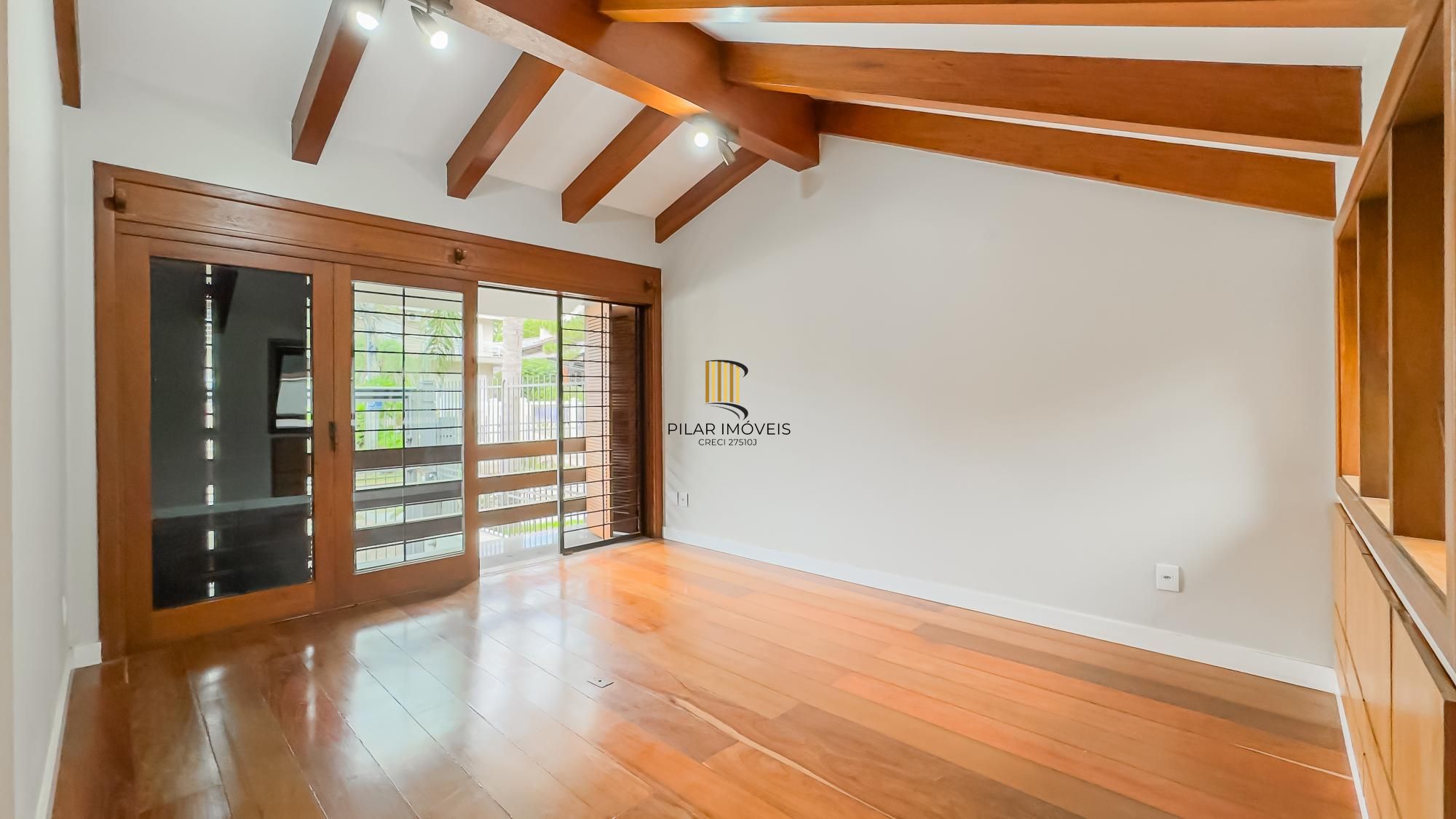 CASA CHACARA DAS PEDRAS 207 METROS , COMPLETAMENTE REFORMADA