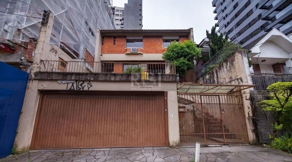Casa Com 3 dormitórios Para Comprar ,  300 m² - Rio Branco - Porto Alegre/RS