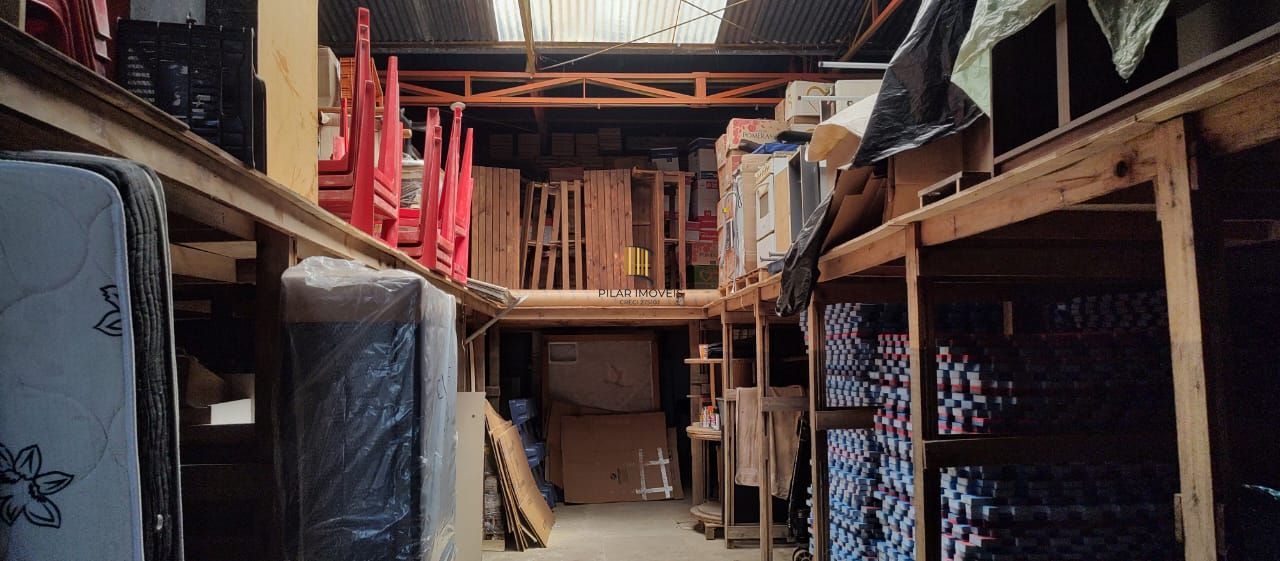 Vende Casa Comercial com deposito nos fundos, 289,80m²