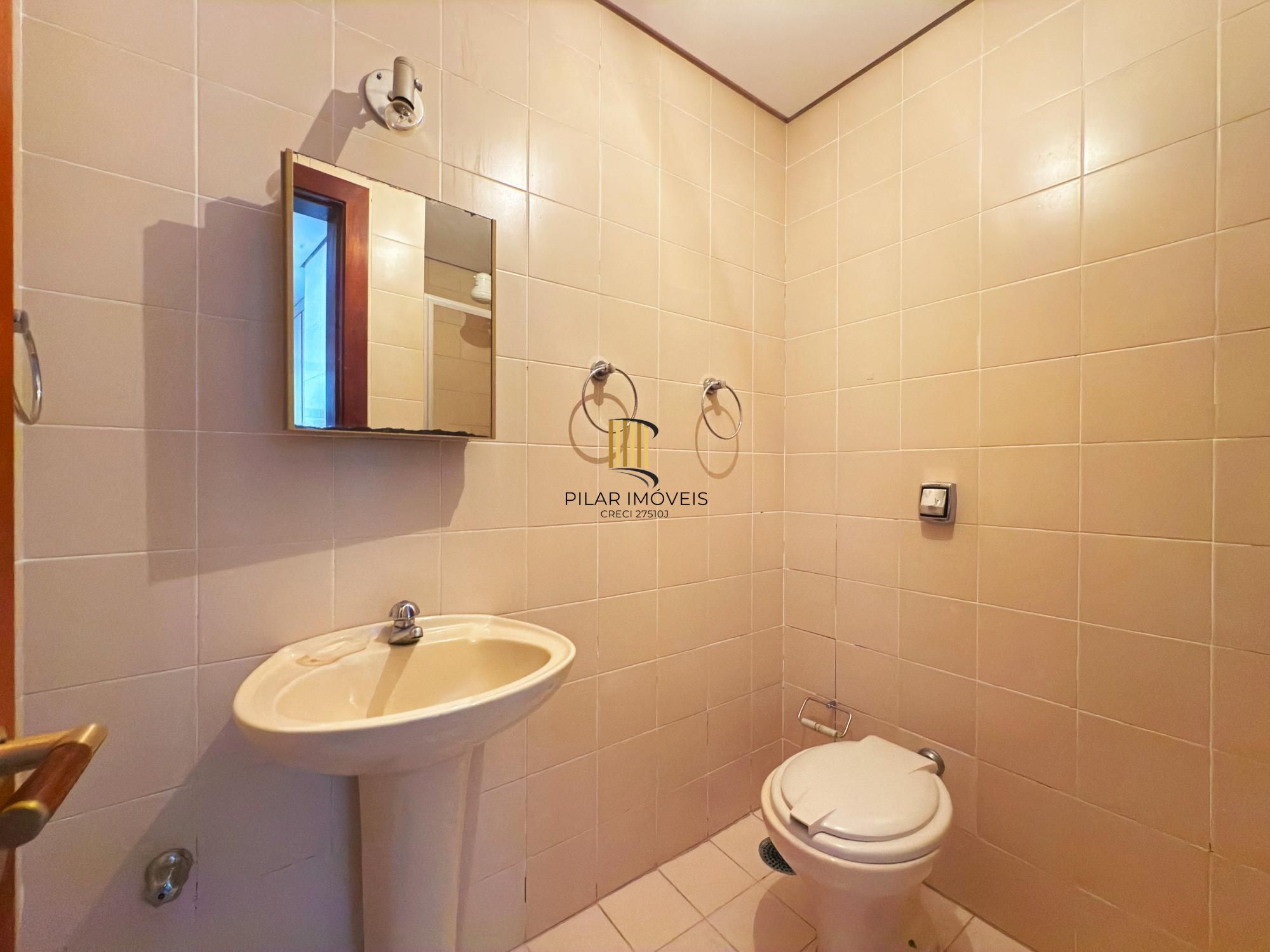 Apartamento com Lareira | Churrasqueira | 3 Suítes | Bairro Petrópolis