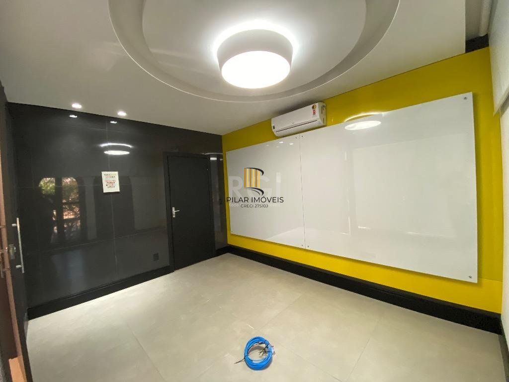 Excelente Casa Comercial Reformada Para comprar  - Partenon - Porto Alegre/RS