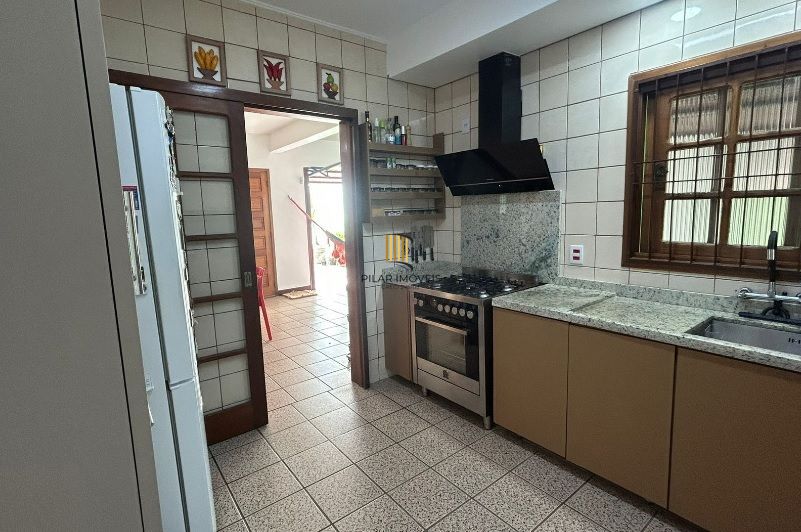 Casa com 3 Quartos e 5 vagas à Venda, 224 m² no Bairro Vila Ipiranga