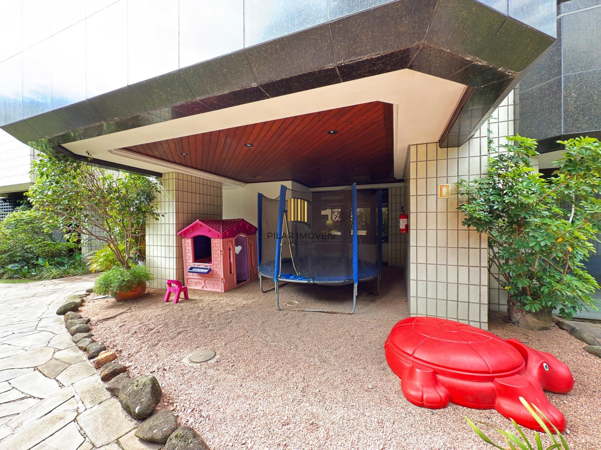 Apartamento com Lareira | Churrasqueira | 3 Suítes | Bairro Petrópolis