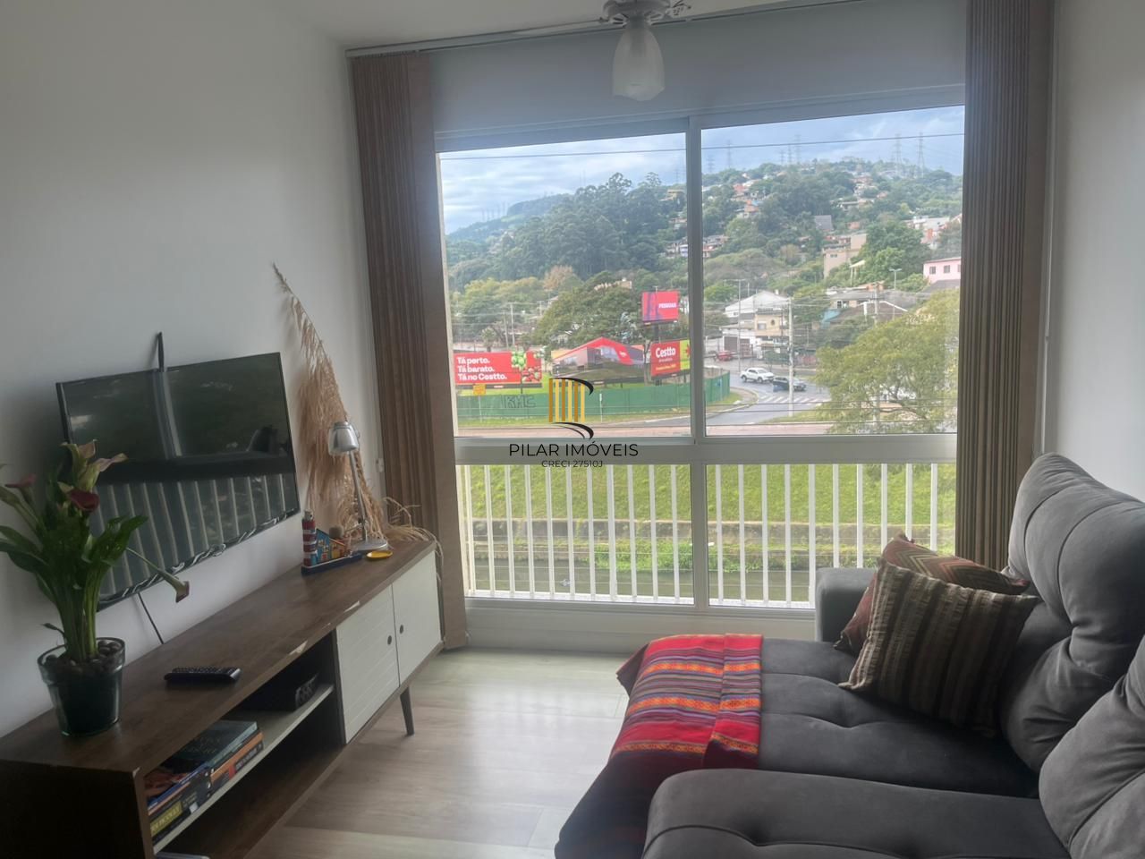Apartamento no Residencial Urbano Ipiranga  a venda no bairro Partenon com 3 dormitórios sendo 1 suíte.