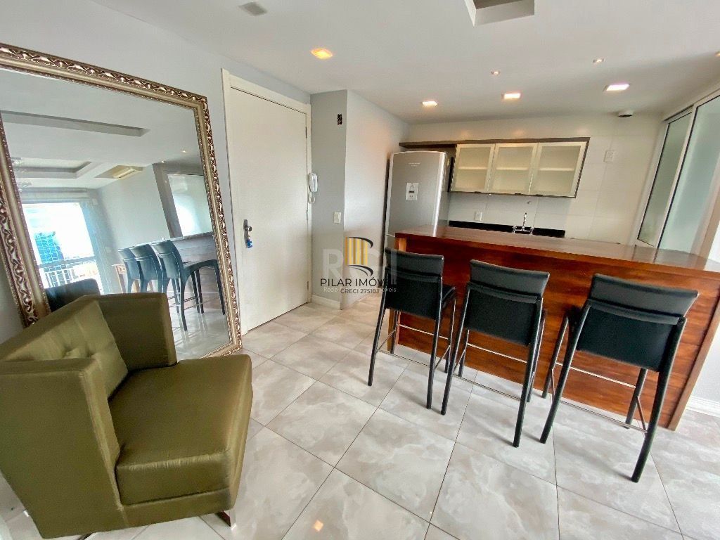 Apartamento Para Comprar  no Karpathos com 2 Dormitórios transformado em 1 suite com closet