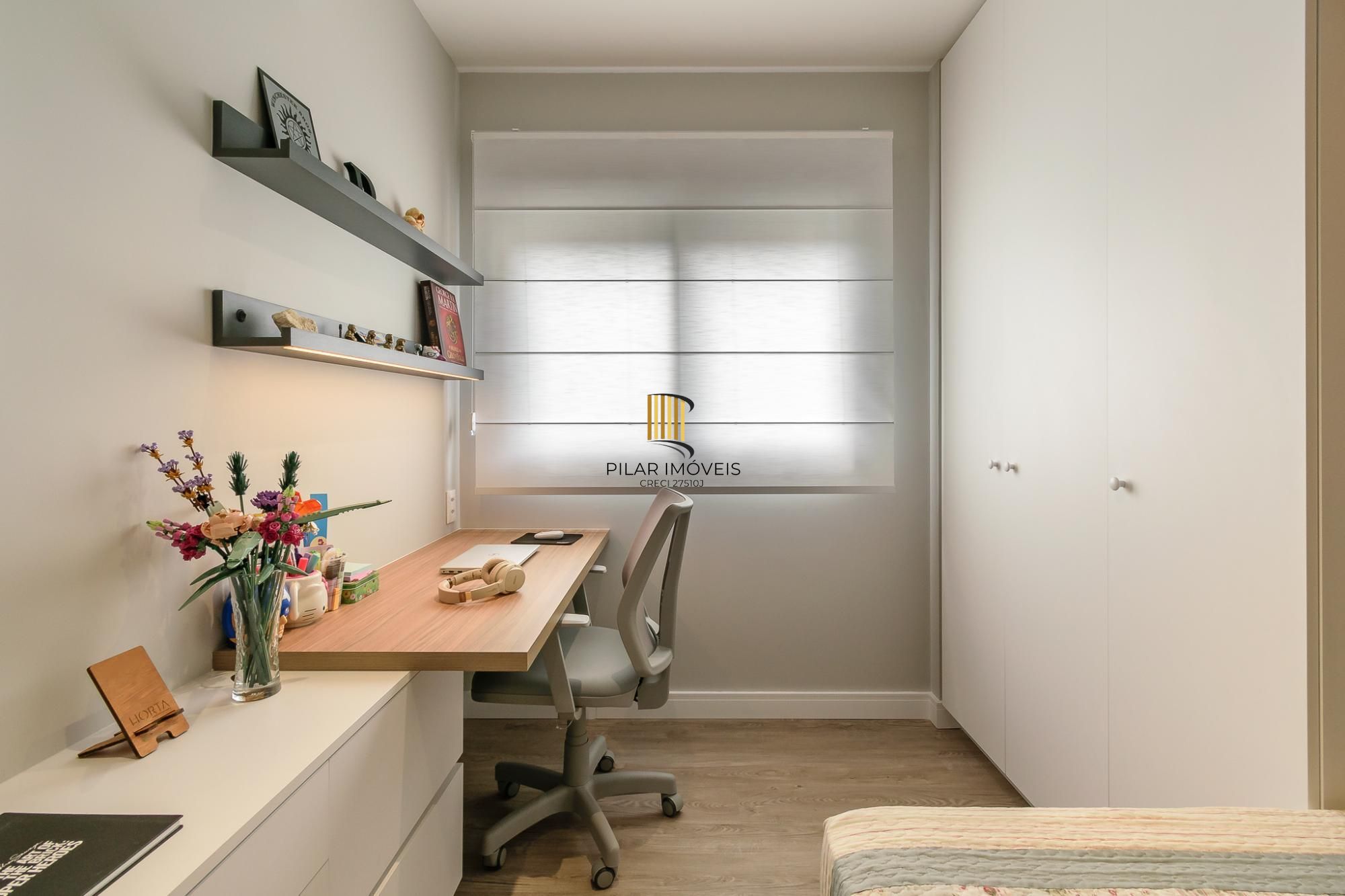 Apartamento com 2 dormitórios, 75m2 à venda no bairro farropilha