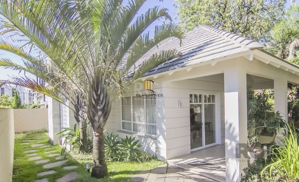 vende exelente casa com 442m² , 4 dormitórios Suíte, garagem para 4 carros
