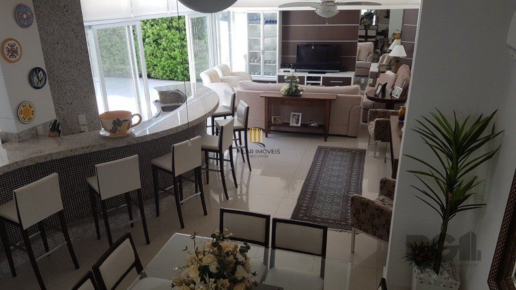 Casa para Comprar  no Condado de Capão com 5 suítes.