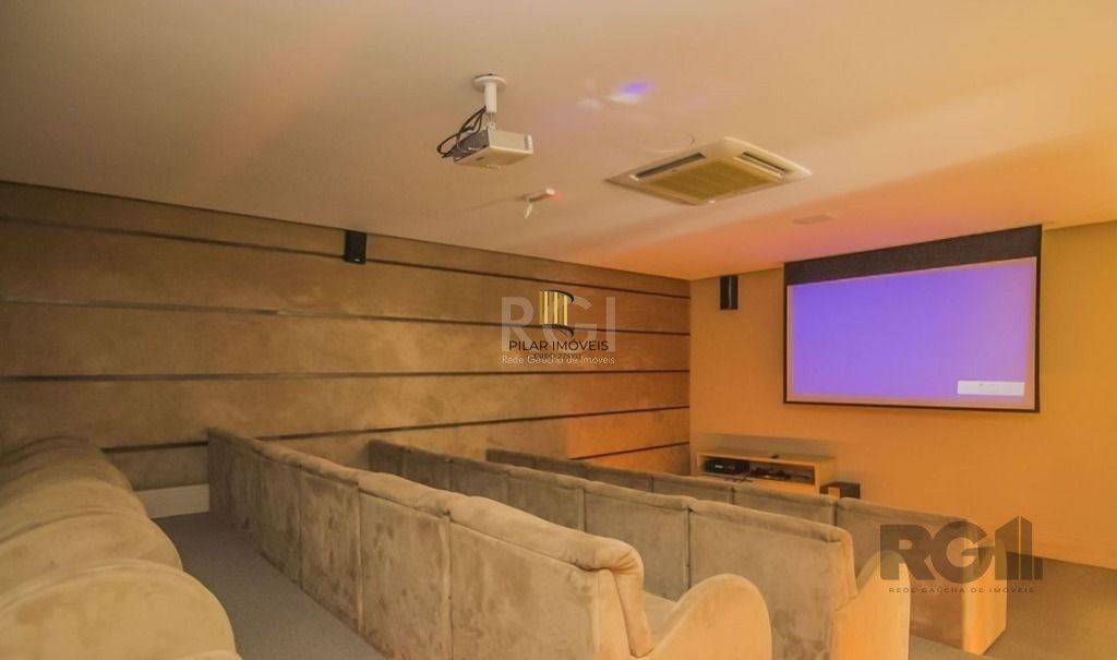 vende exelente casa com 442m² , 4 dormitórios Suíte, garagem para 4 carros