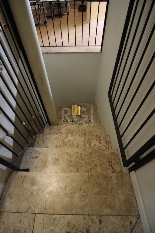 Casa para comprar com 4 dormitórios, 458 m² - Chácara das Pedras - Porto Alegre