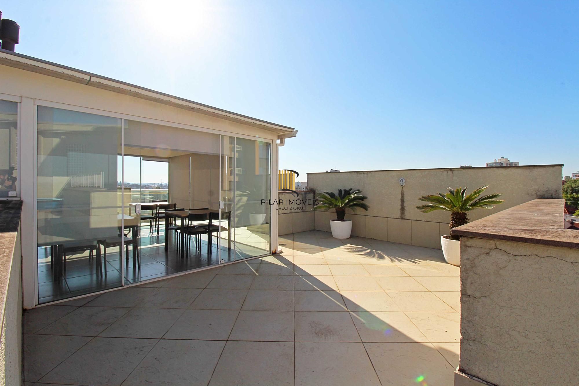 Apartamento a venda semi-mobiliado com dois dormitórios no bairro São João/PoA