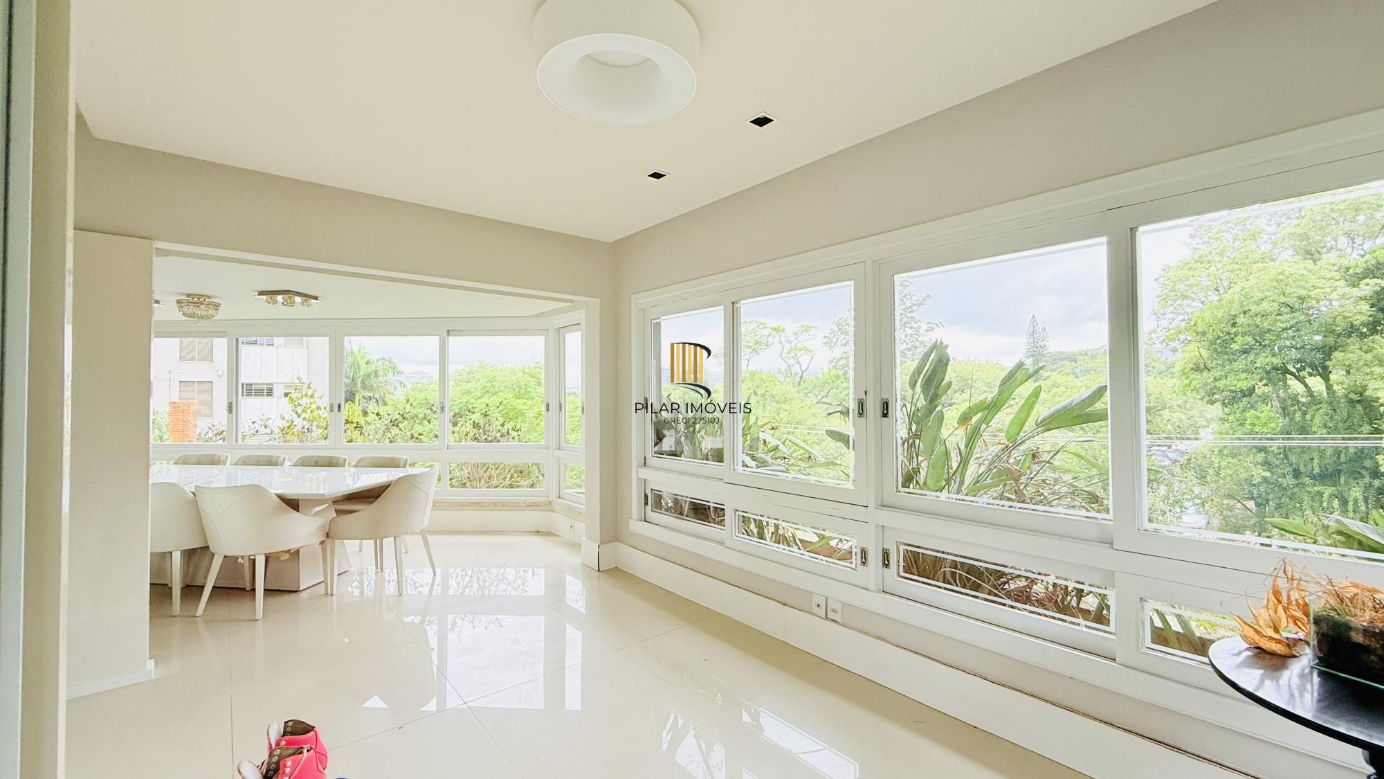 Cobertura Duplex de 318m com Piscina Privativa, Energia Solar e Vista Panorâmica