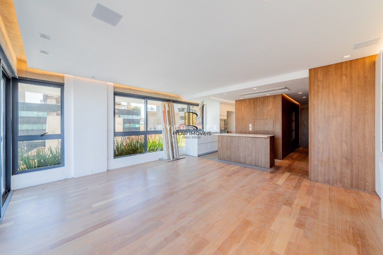 Apartamento novo 3 dormitórios com 2 vagas próximo ao Grêmio Náutico União