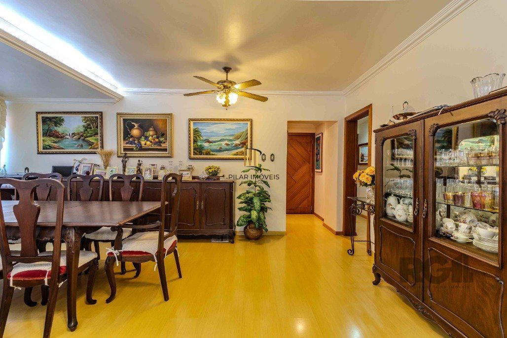 Apartamento 3 dormitórios e 2 vagas no Petrópolis, pertinho da Encol