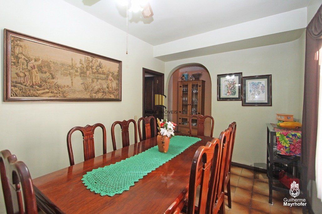 Casa de 250m² Para comprar no Bairro Mont Serrat  Por R$1.125.000,00