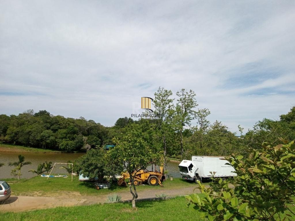 Boletto Imóveis vende Sitio na RS, Com 7 casas, 2 comerciais, excelente local para vários seguimento fácil acesso , rota para gramado, R$3.900,000,00