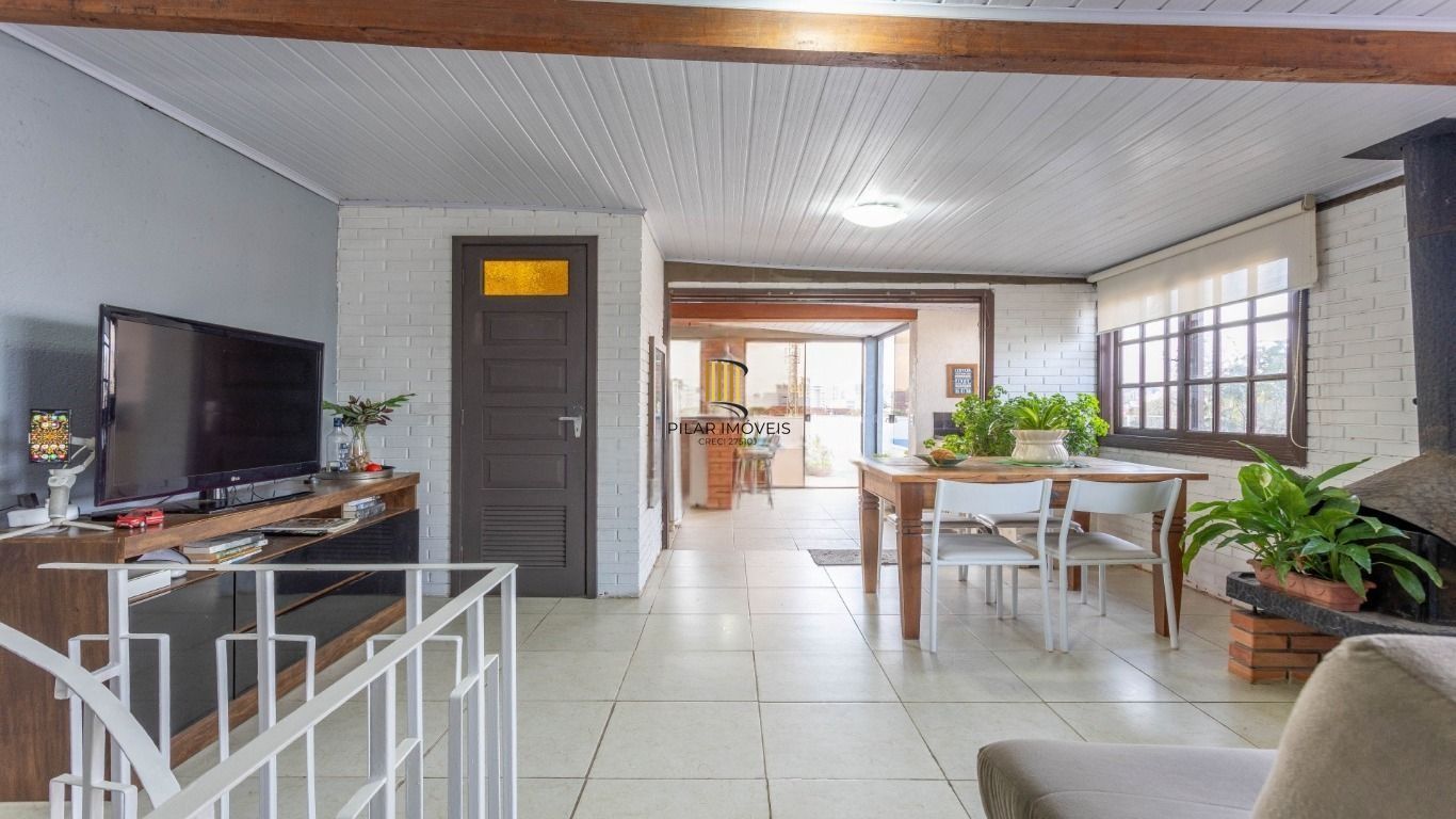 Cobertura com Piscina e Churrasqueira no Petrópolis – 240m² Privativos