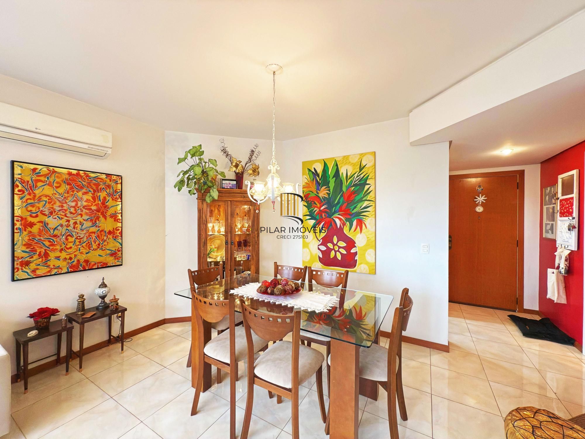 Apartamento 3 Dormitórios com Suíte, Churrasqueira e Excelente Vista Petrópolis