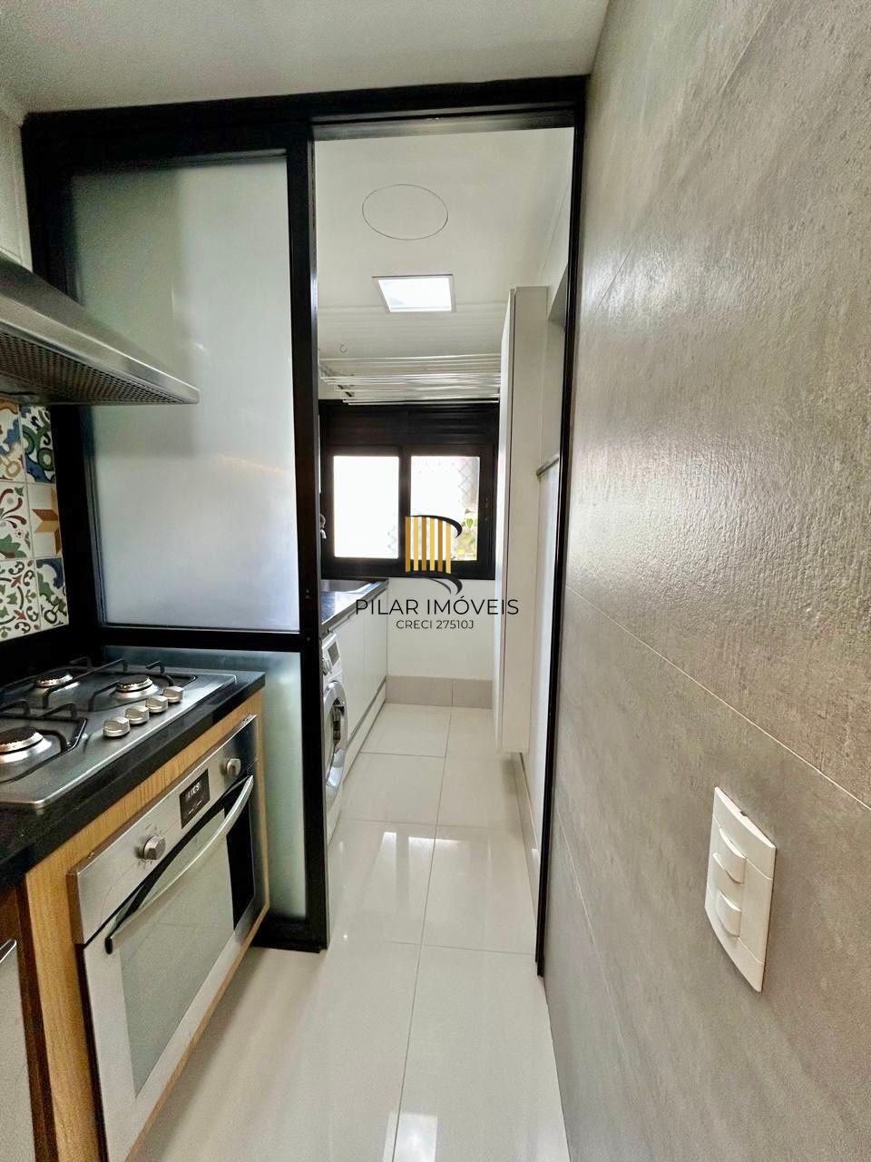 Excelente apartamento mobiliado no bairro Tristeza com 3d para comprar