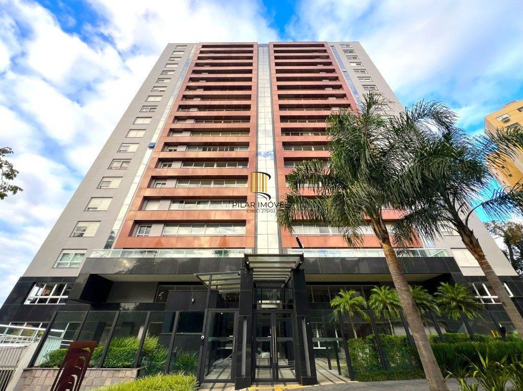 Apartamento com 209 m² privativos sendo 3 suítes, 4 elevadores, 3 vagas de garagens, à venda no bairro Higienópolis