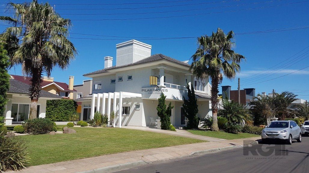 Casa para Comprar  no Condado de Capão com 5 suítes.