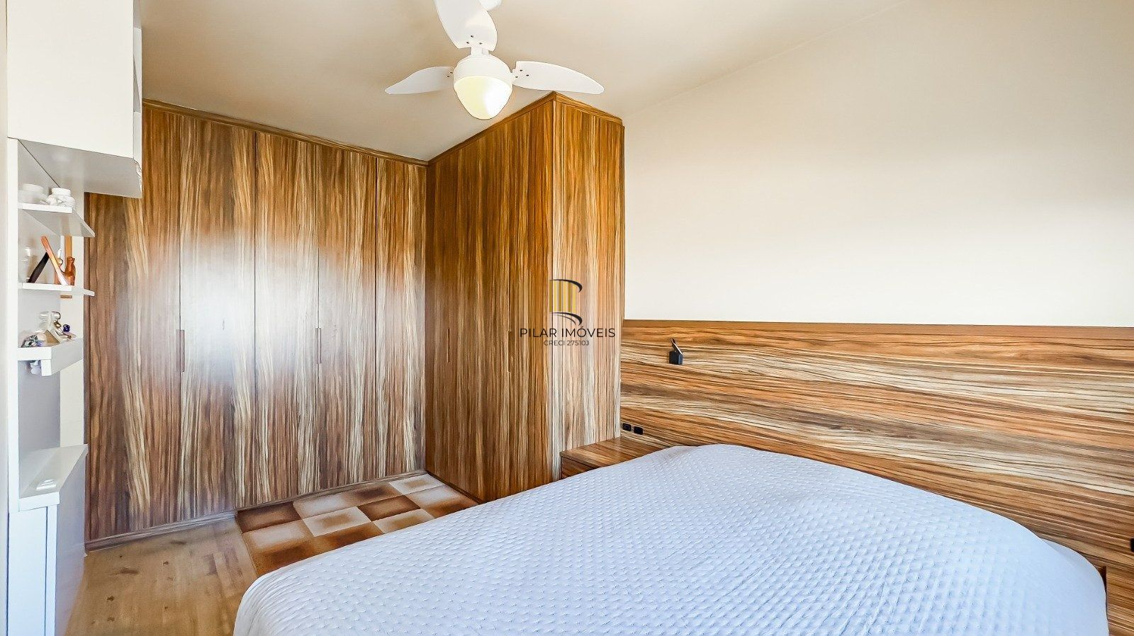 Apartamento totalmente mobiliado com 65m² no bairro Petrópolis!