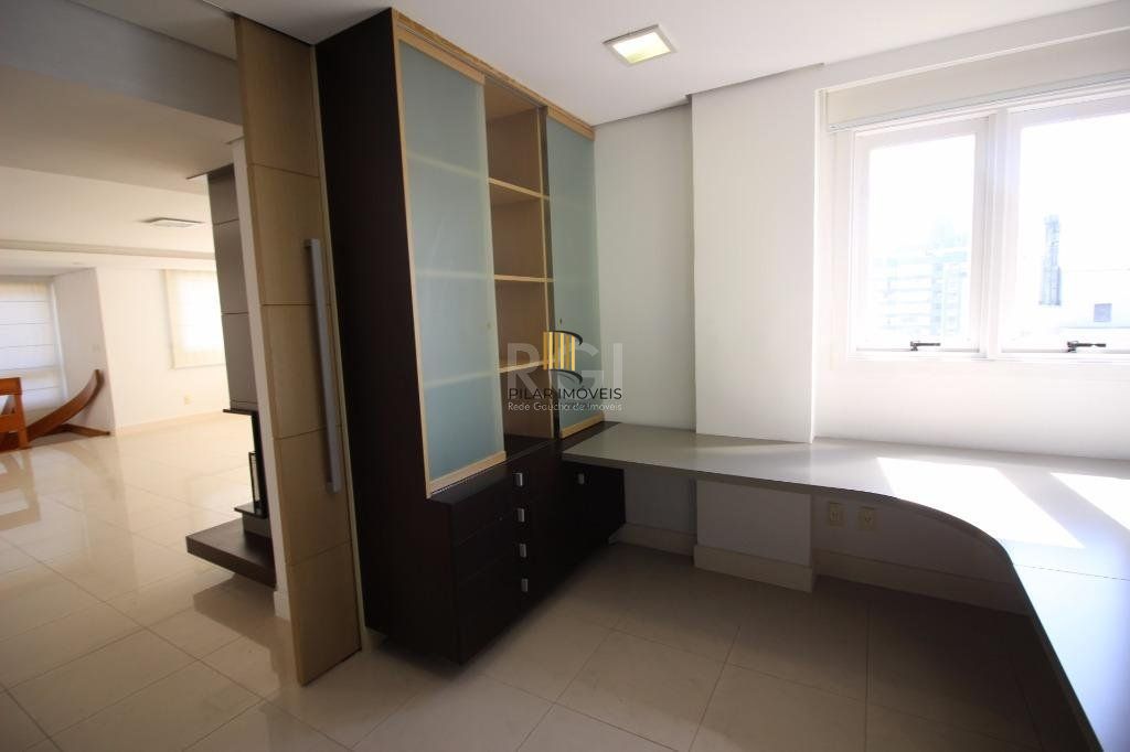 Linda Cobertura com 3 dormitórios para Comprar  com 331 m² - Bela Vista - Porto Alegre/RS