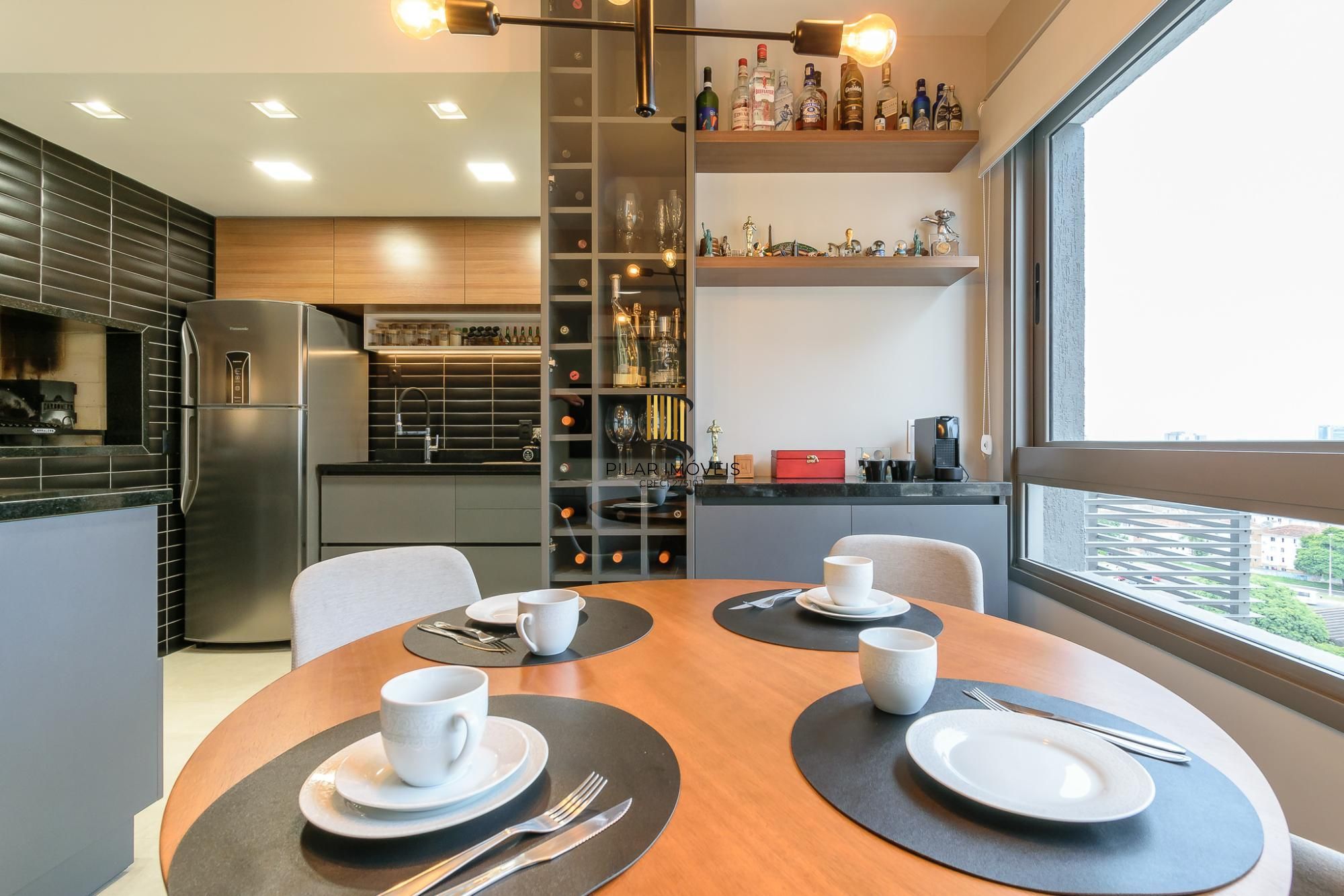 Apartamento com 2 dormitórios, 75m2 à venda no bairro farropilha