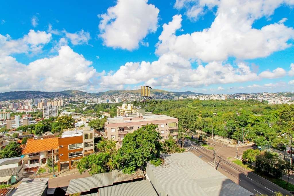 Apartamento 3 Dormitórios com Suíte, Churrasqueira e Excelente Vista Petrópolis