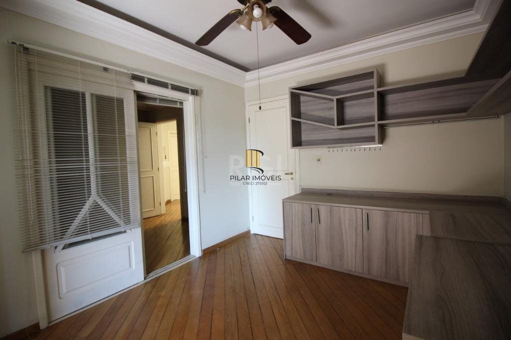 Casa para comprar com 4 dormitórios, 458 m² - Chácara das Pedras - Porto Alegre