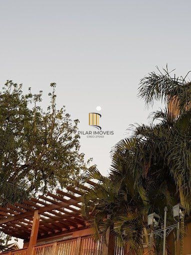 vende exelente casa com 442m² , 4 dormitórios Suíte, garagem para 4 carros