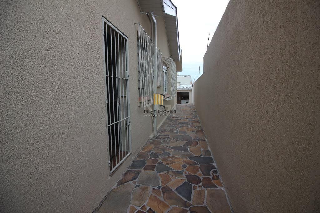 Casa com 3 Dormitórios Para comprar  250 m² - Petrópolis - Porto Alegre/R