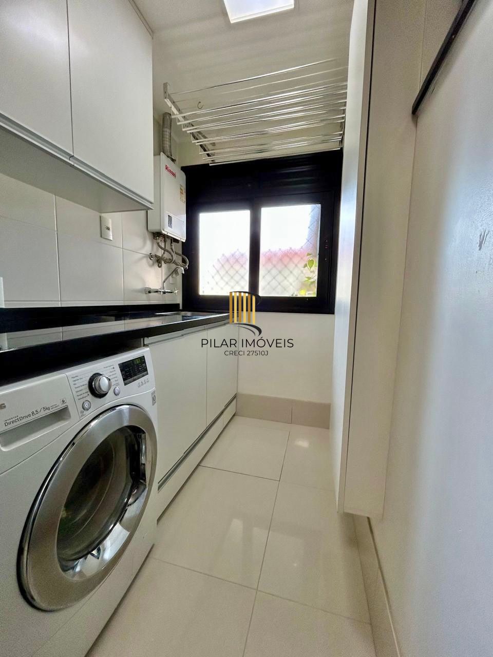 Excelente apartamento mobiliado no bairro Tristeza com 3d para comprar