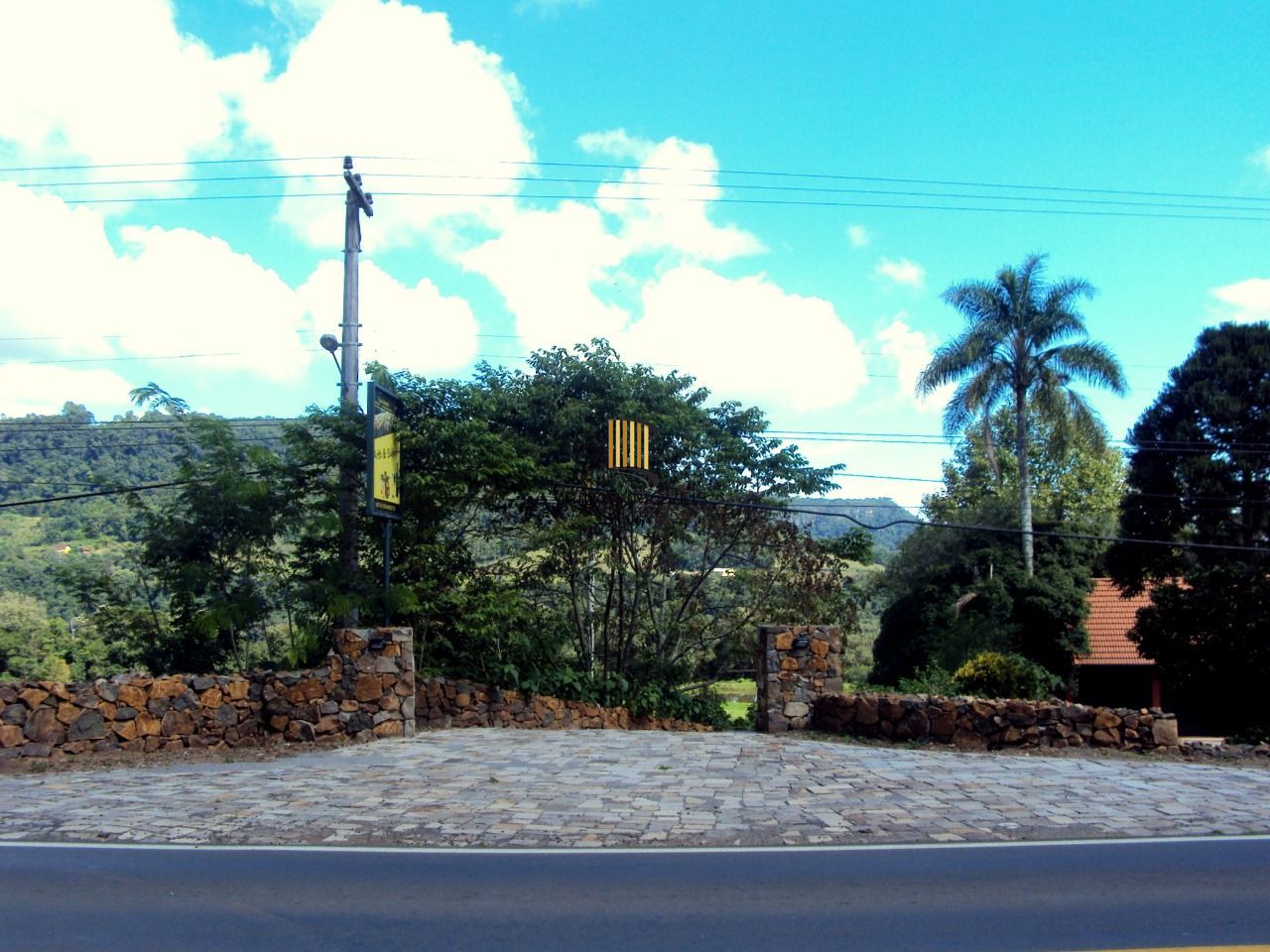 Área para comprar com casas Enxaimel em Nova Petrópolis.