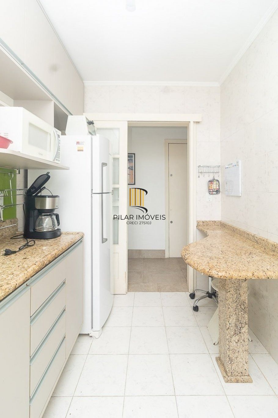 Apartamento 2 dormitórios 1 suíte no bairro São João em Porto Alegre.