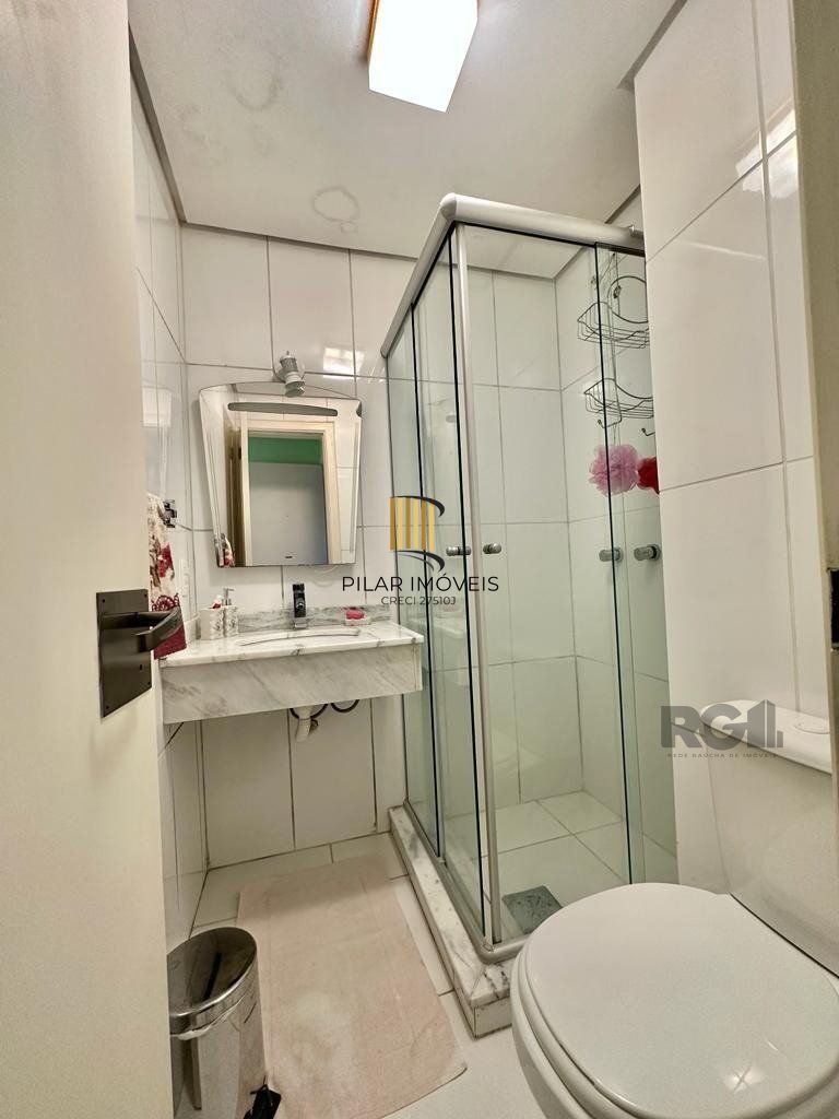 Casa em Condomínio para Comprar no bairro Pedra Redonda com 4 suítes