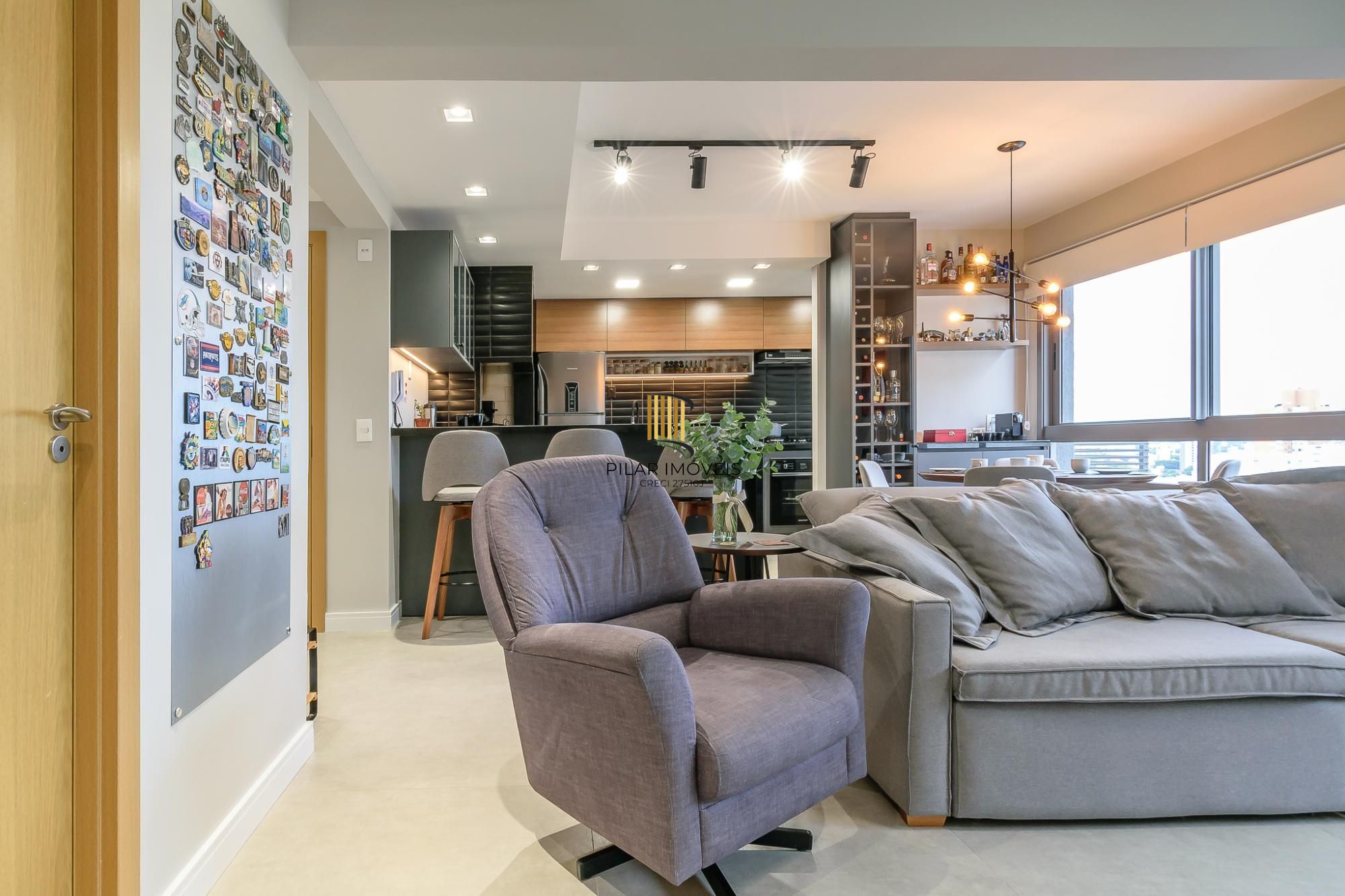 Apartamento com 2 dormitórios, 75m2 à venda no bairro farropilha