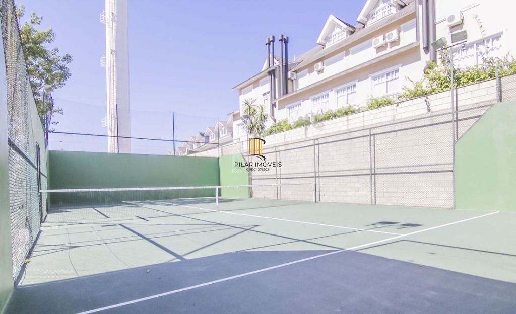Casa Para Comprar  em condomínio com 5 quartos e 4 vagas no Jardim Botânico