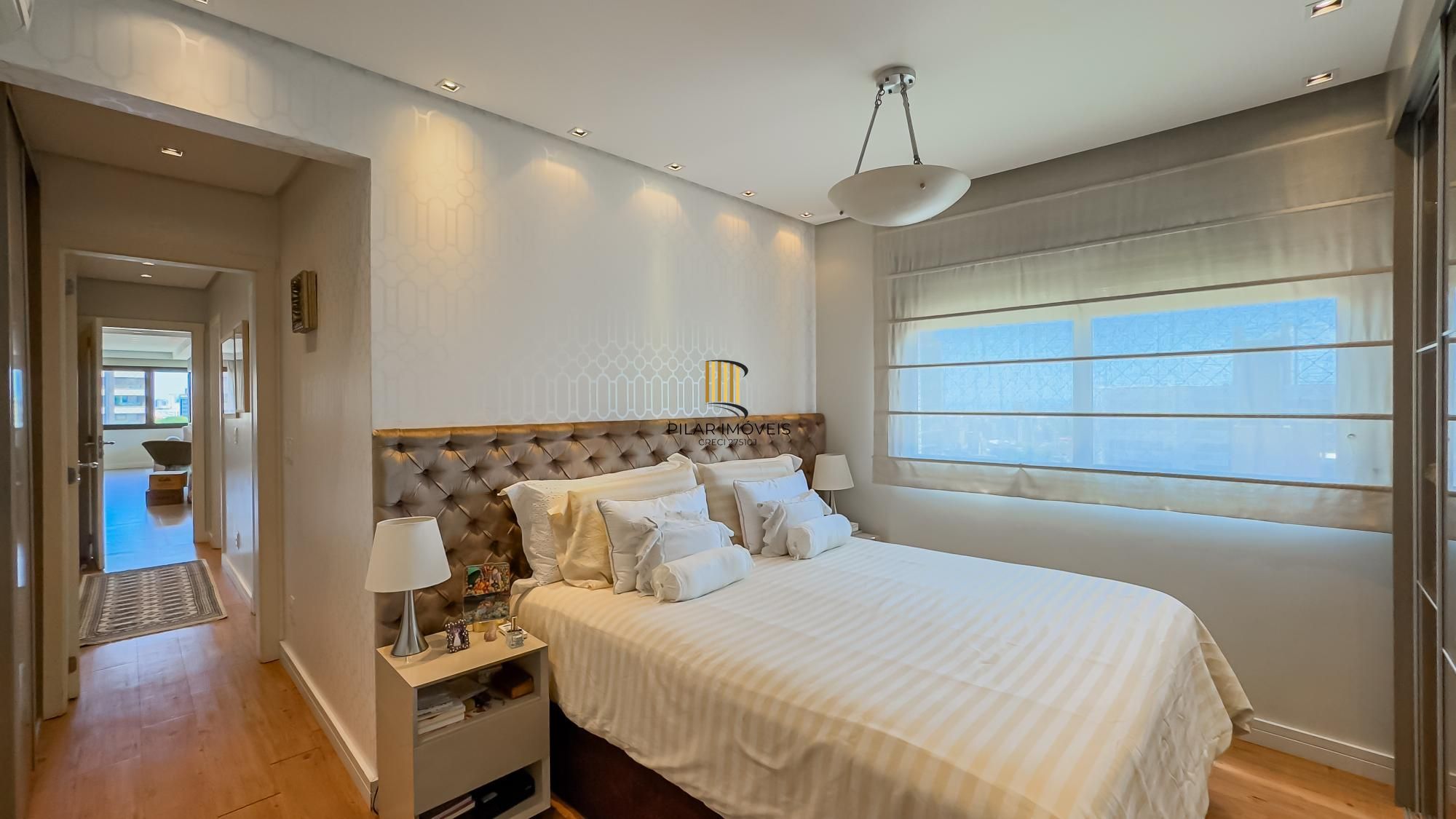 Apartamento de 3 dormitórios no bairro Mont Serrat