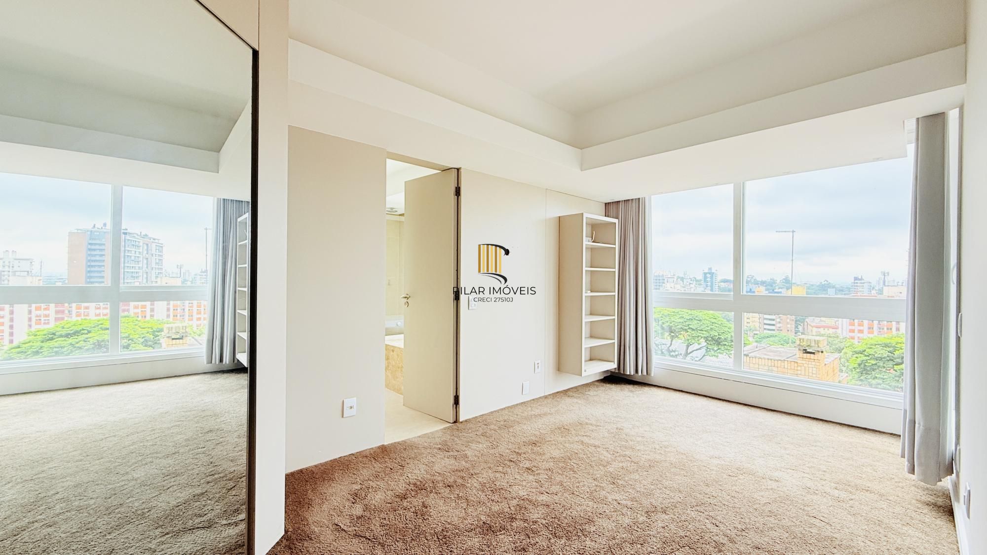 Cobertura Duplex de 318m com Piscina Privativa, Energia Solar e Vista Panorâmica