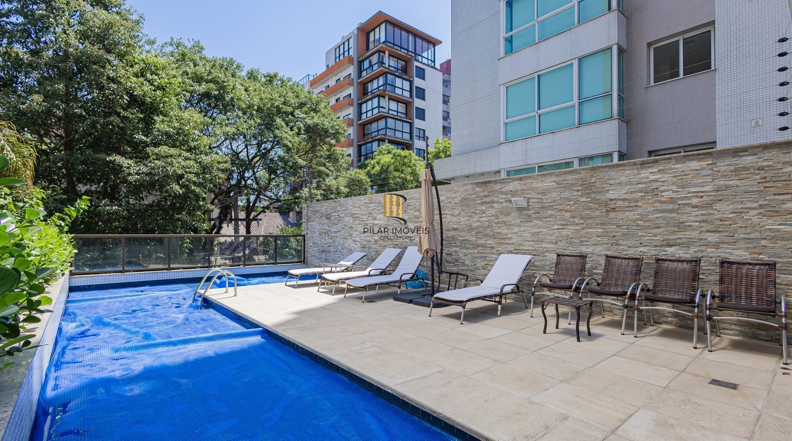 Apartamento de 3 dormitórios no bairro Mont Serrat