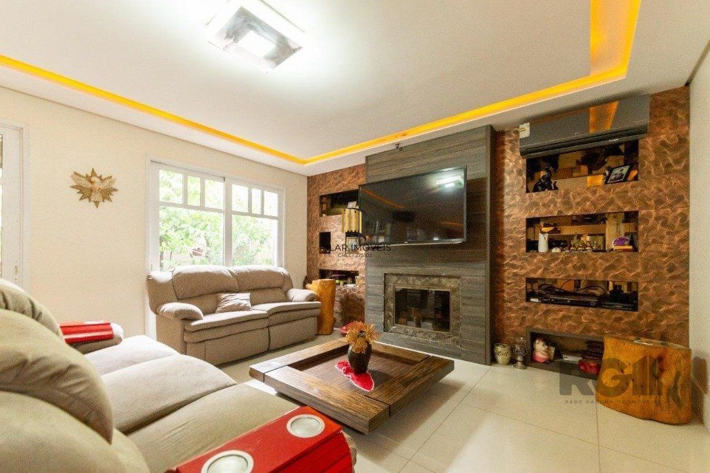 vende exelente casa com 442m² , 4 dormitórios Suíte, garagem para 4 carros