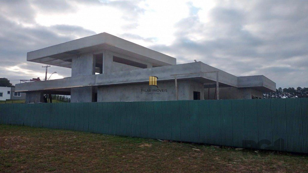 Casa com 3 dormitórios Para comprar Com  246 m² por R$ 1.800.000,00 - Centro - Torres/RS